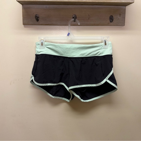 Lululemon Speed Up Shorts - Picture 2 of 6